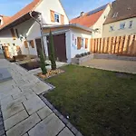 Appartement Zum Gruenen Haeusle Kolitzheim